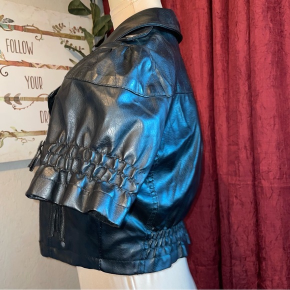 Whats hot crop jacket vest top size medium short sleeve zipper pocket zipper - Picture 8 of 9